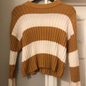 AMERICAN EAGLE SWEATER